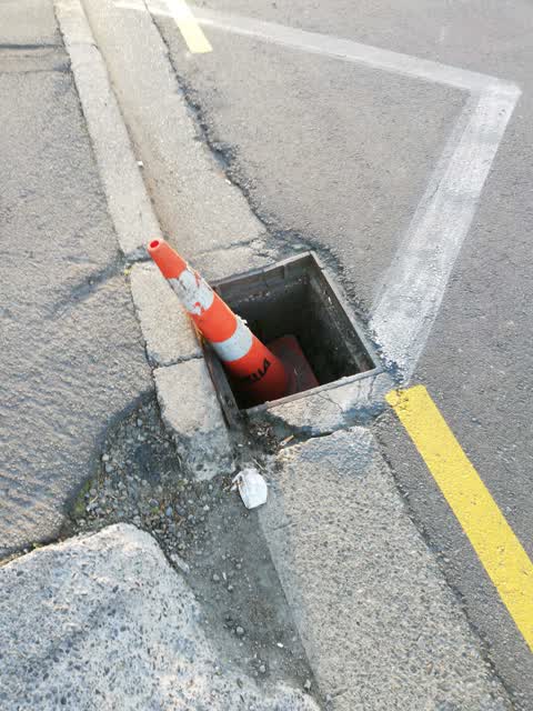Roading/Streets, a report photo