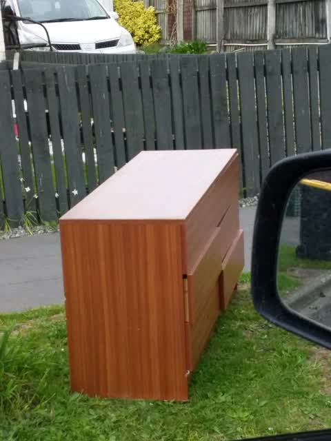 Rubbish/Recycling, a report photo