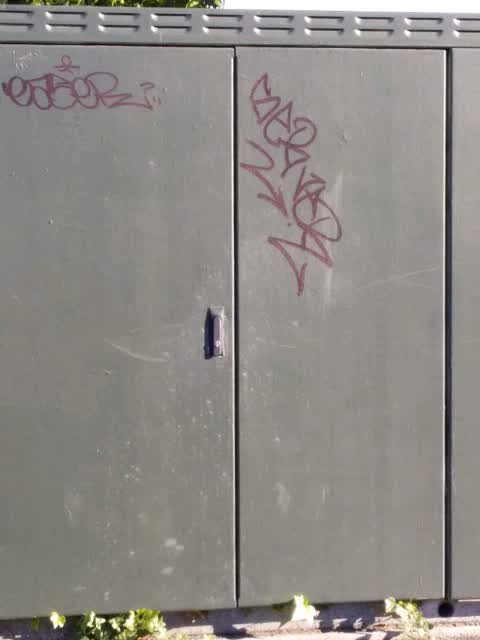 Graffiti, a report photo