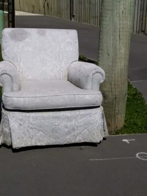 Rubbish/Recycling, a report photo