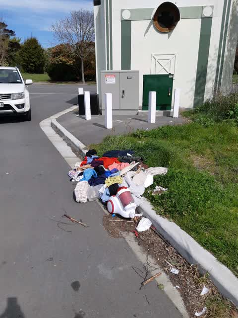 Rubbish/Recycling, a report photo