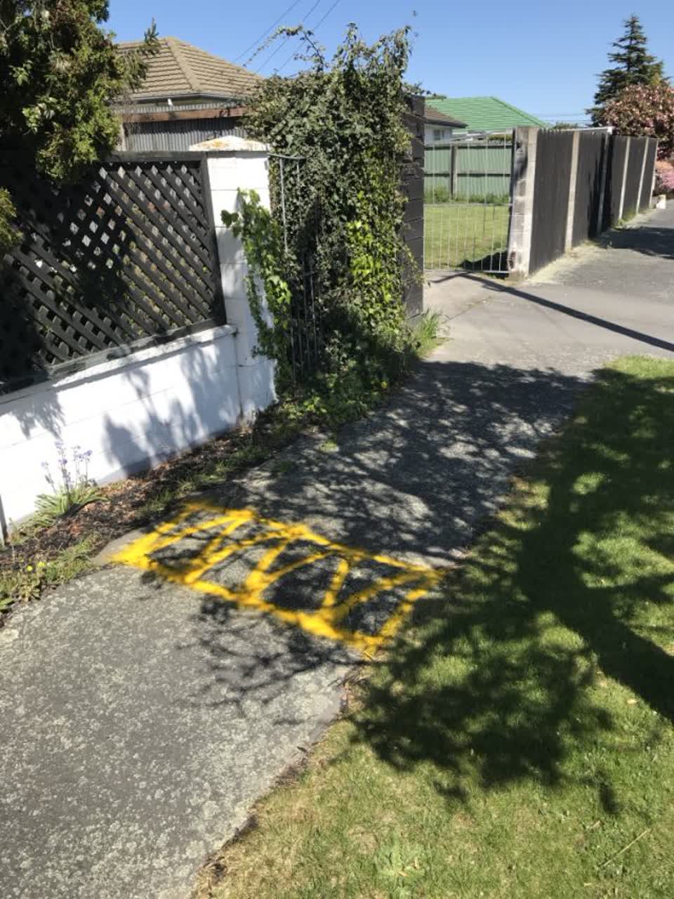 The photograph attached to this roading/streets report