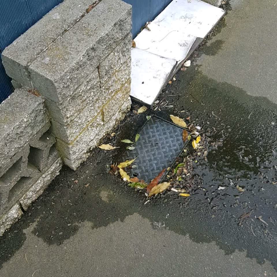 The photograph attached to this water supply report