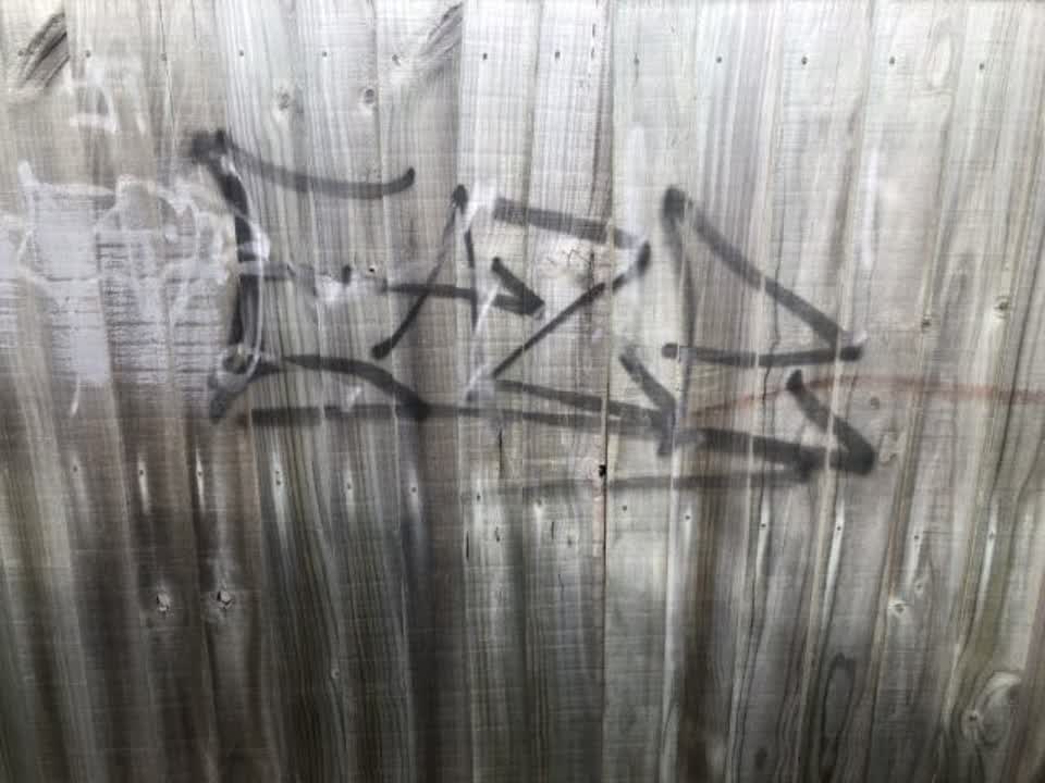 The photograph attached to this graffiti report
