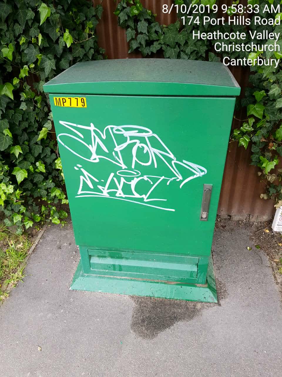 The photograph attached to this graffiti report