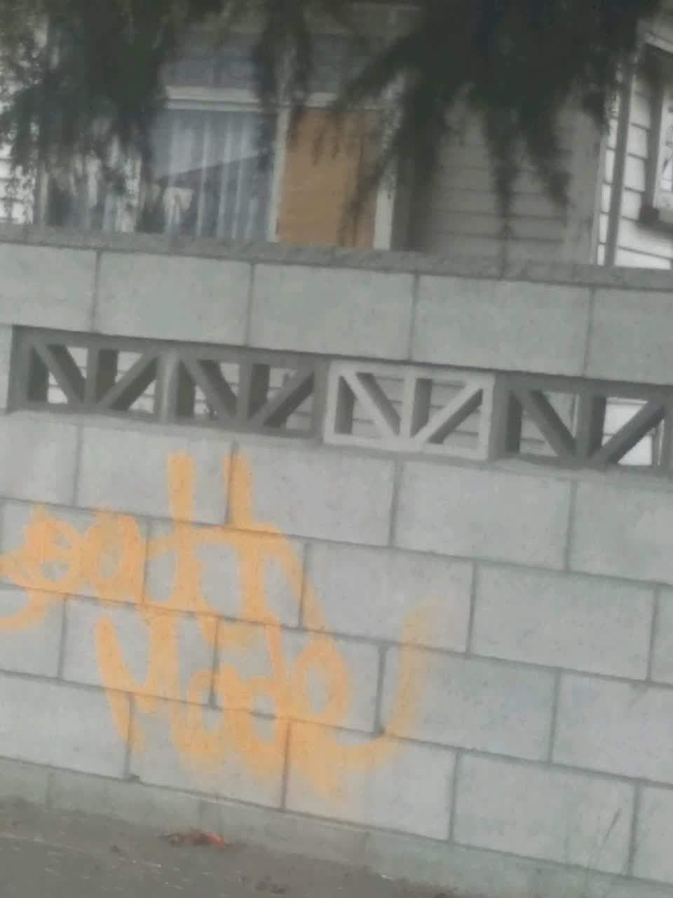 The photograph attached to this graffiti report
