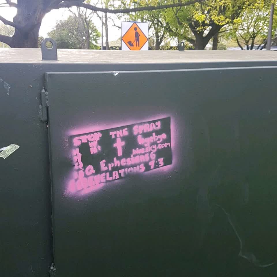 The photograph attached to this graffiti report