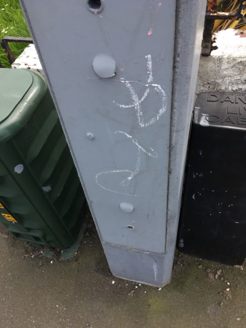 The photograph attached to this graffiti report