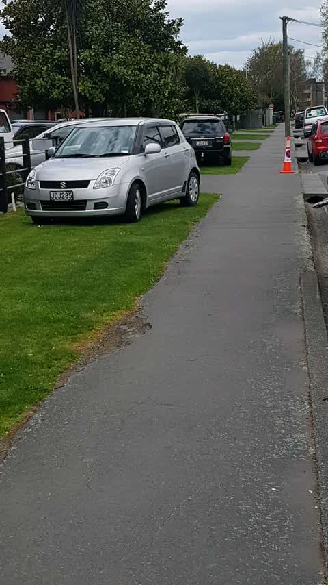 Roading/Streets, a report photo