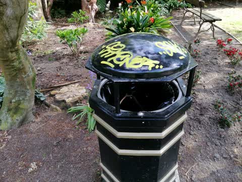Graffiti, a report photo