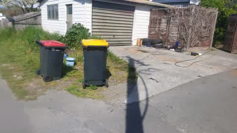 Rubbish/Recycling, a report photo