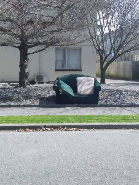 Rubbish/Recycling, a report photo