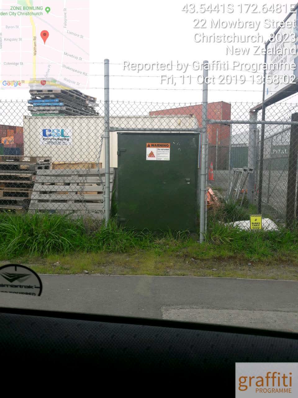 The photograph attached to this graffiti report