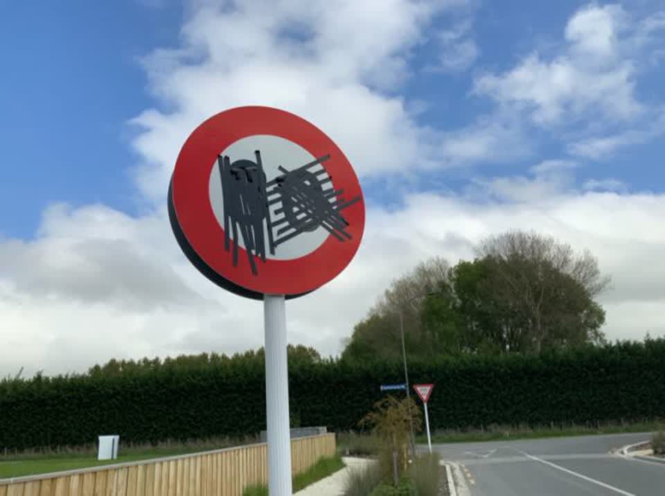 The photograph attached to this roading/streets report