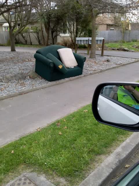 Rubbish/Recycling, a report photo