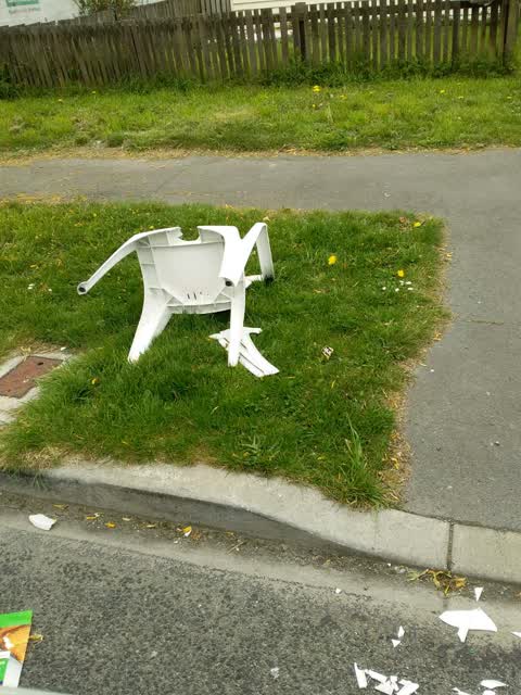 Rubbish/Recycling, a report photo
