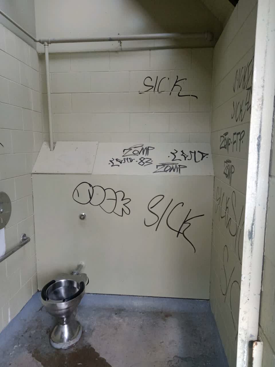 The photograph attached to this graffiti report