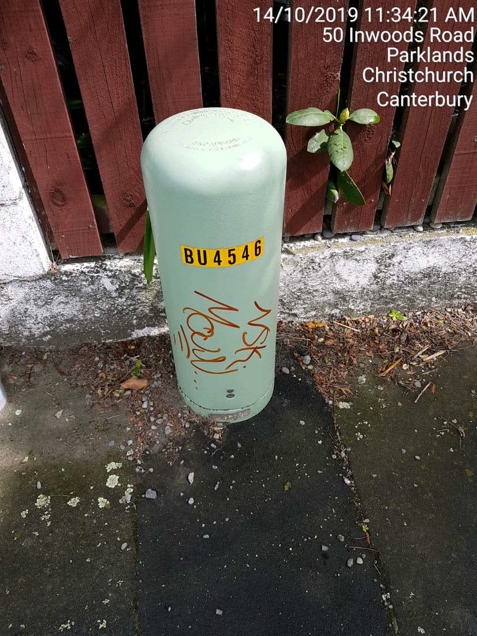 The photograph attached to this graffiti report