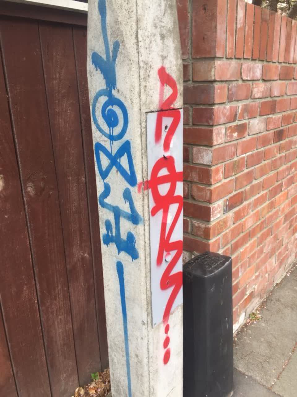 The photograph attached to this graffiti report