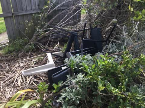 Rubbish/Recycling, a report photo