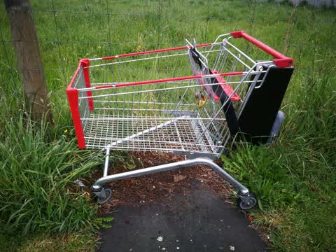 Rubbish/Recycling, a report photo