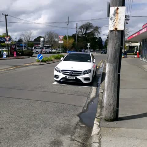 Roading/Streets, a report photo