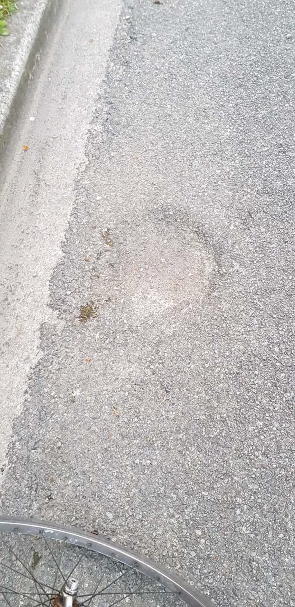The photograph attached to this roading/streets report