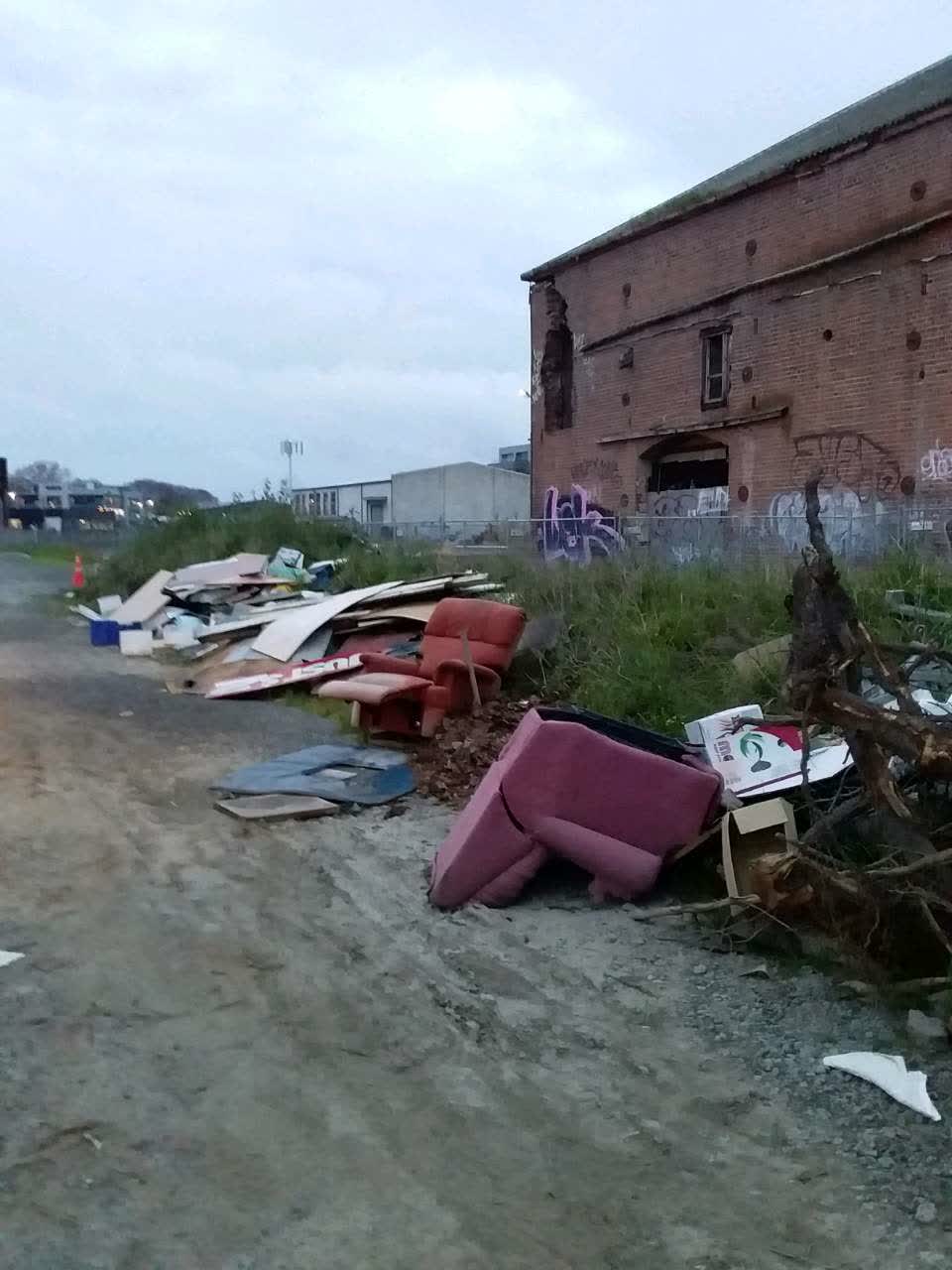 The photograph attached to this rubbish/recycling report