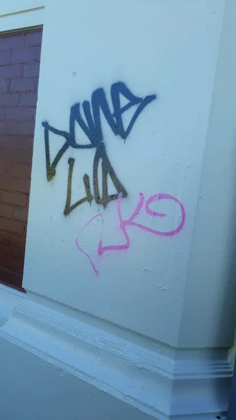 Graffiti, a report photo