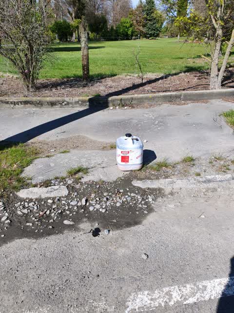 Rubbish/Recycling, a report photo