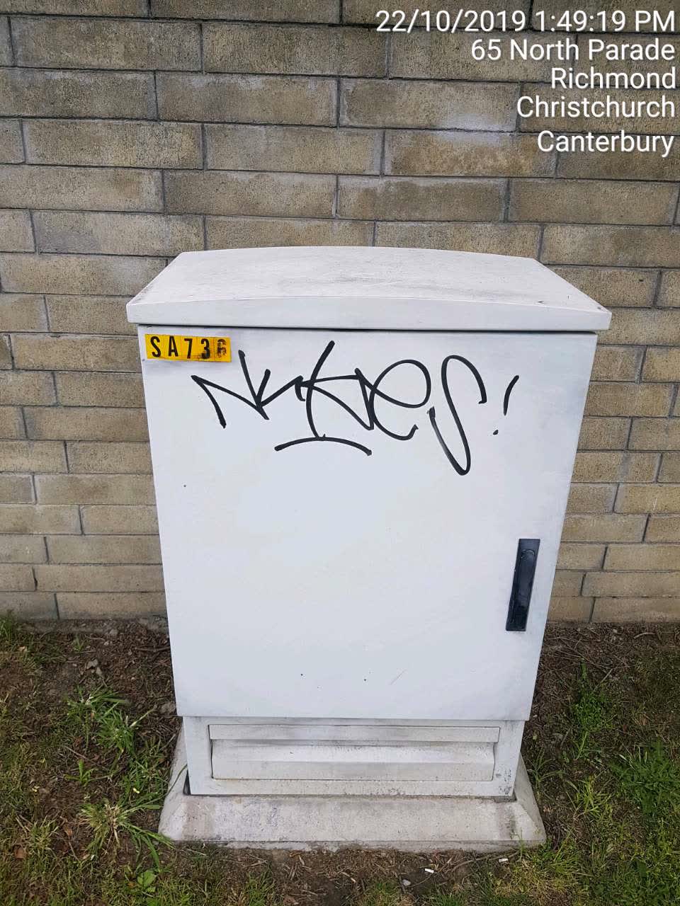 The photograph attached to this graffiti report