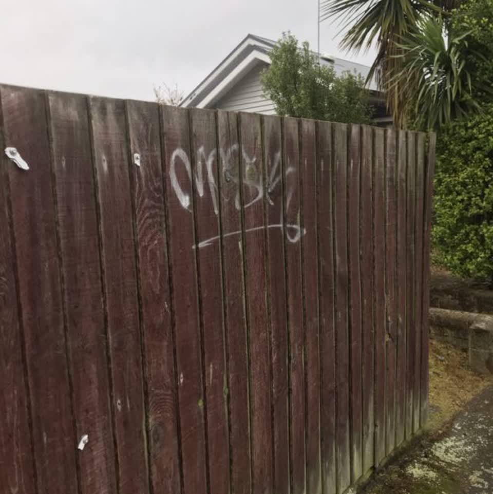 The photograph attached to this graffiti report