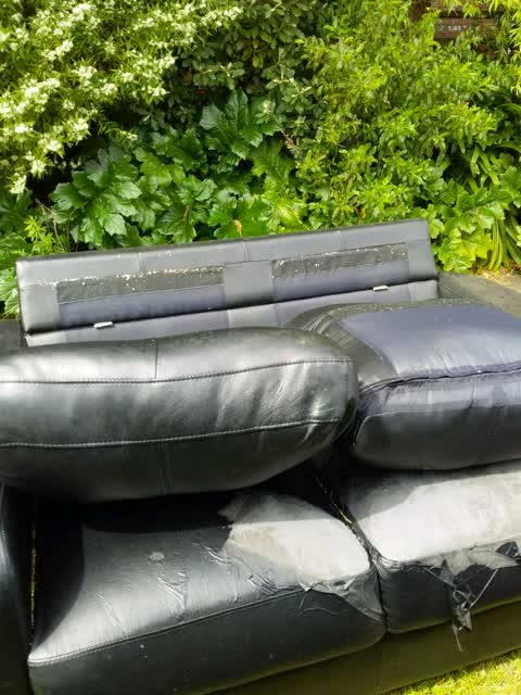 Rubbish/Recycling, a report photo