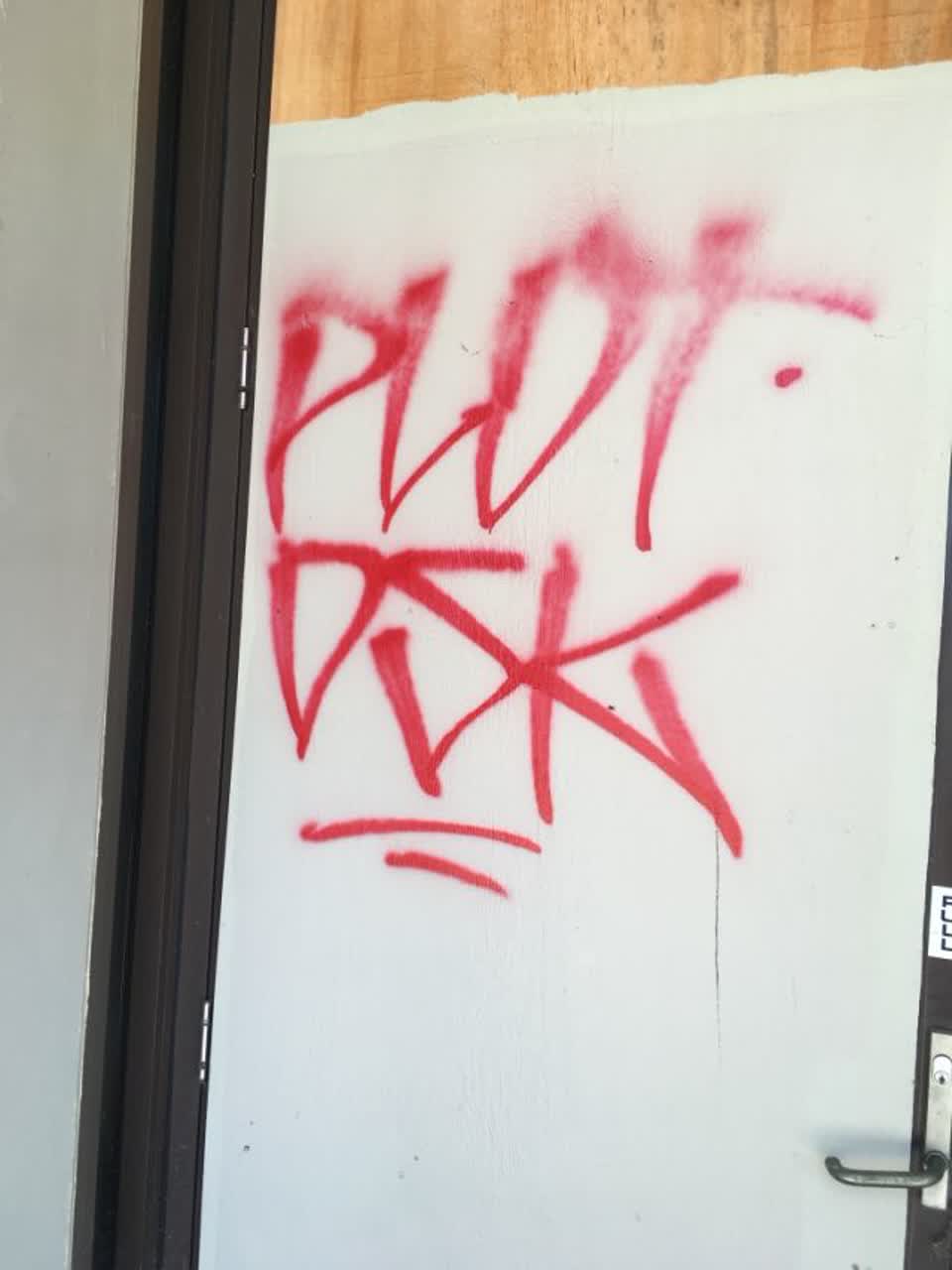 The photograph attached to this graffiti report