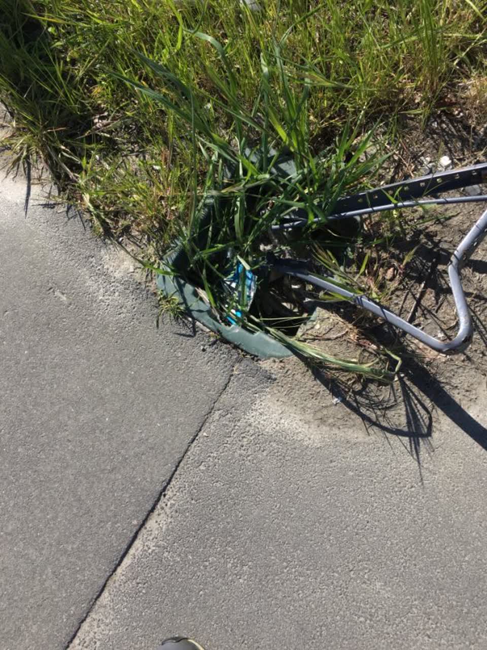 The photograph attached to this roading/streets report