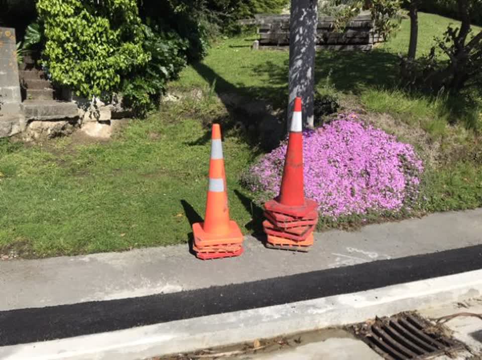 The photograph attached to this roading/streets report