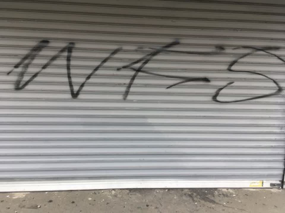 The photograph attached to this graffiti report