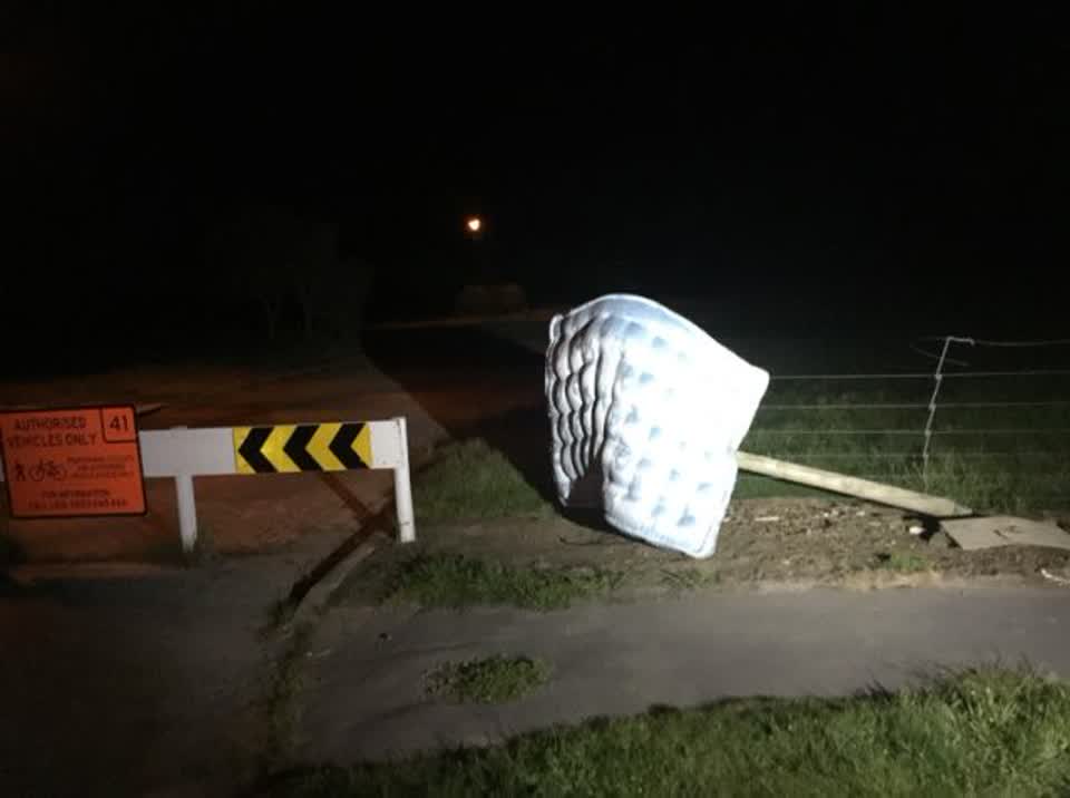 The photograph attached to this rubbish/recycling report