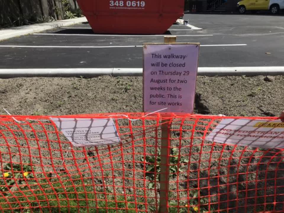 The photograph attached to this roading/streets report