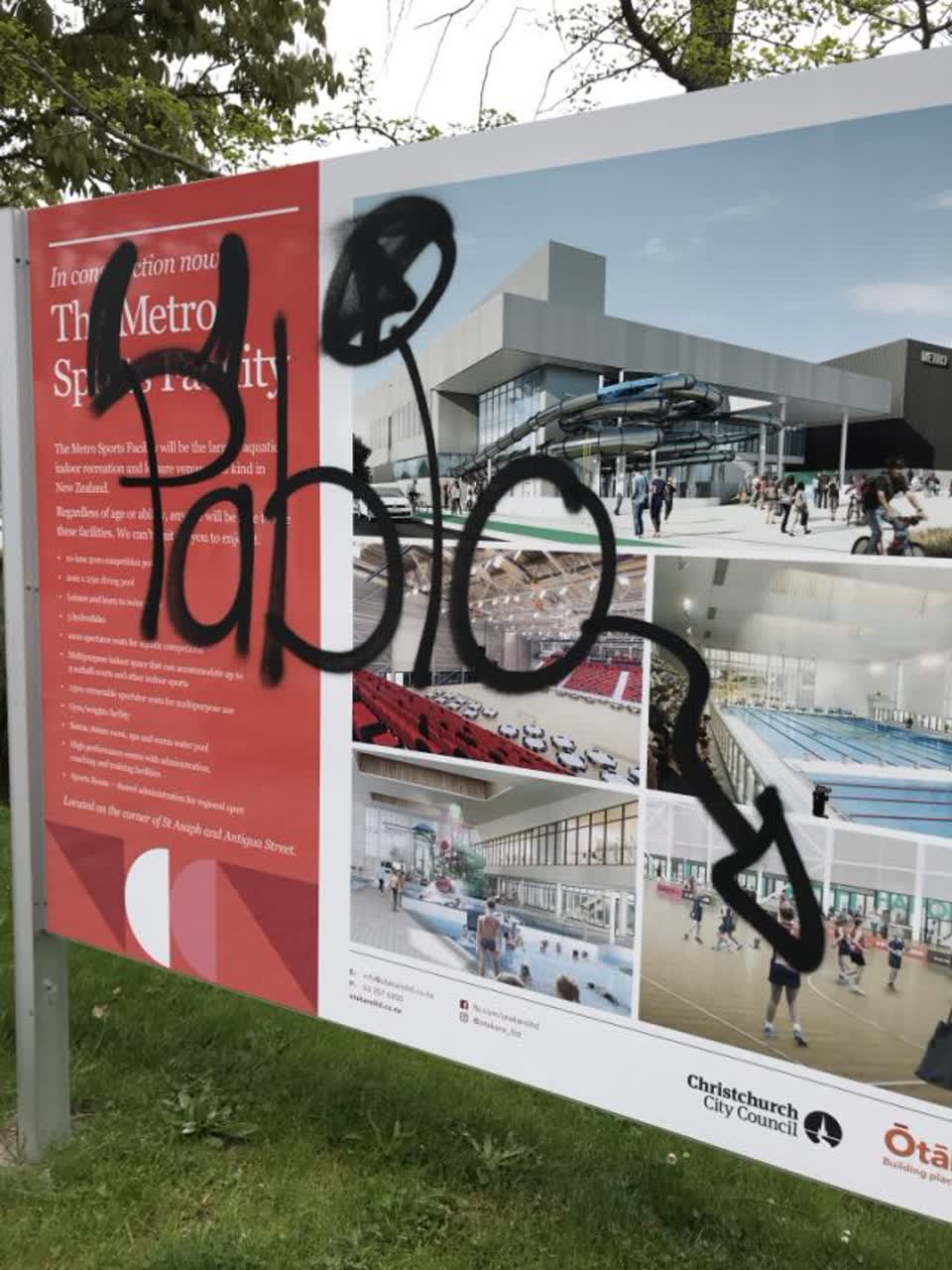 The photograph attached to this graffiti report