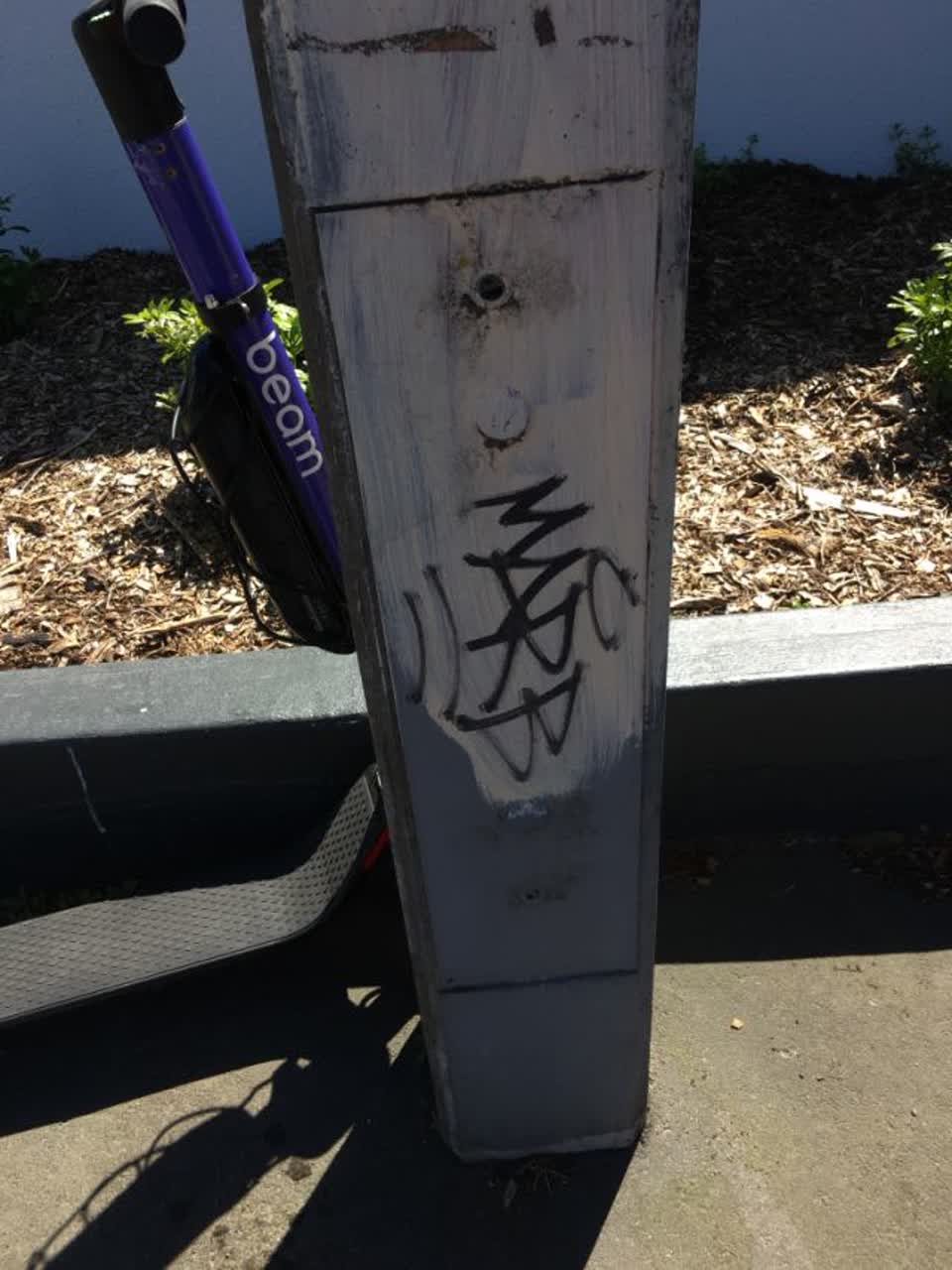 The photograph attached to this graffiti report