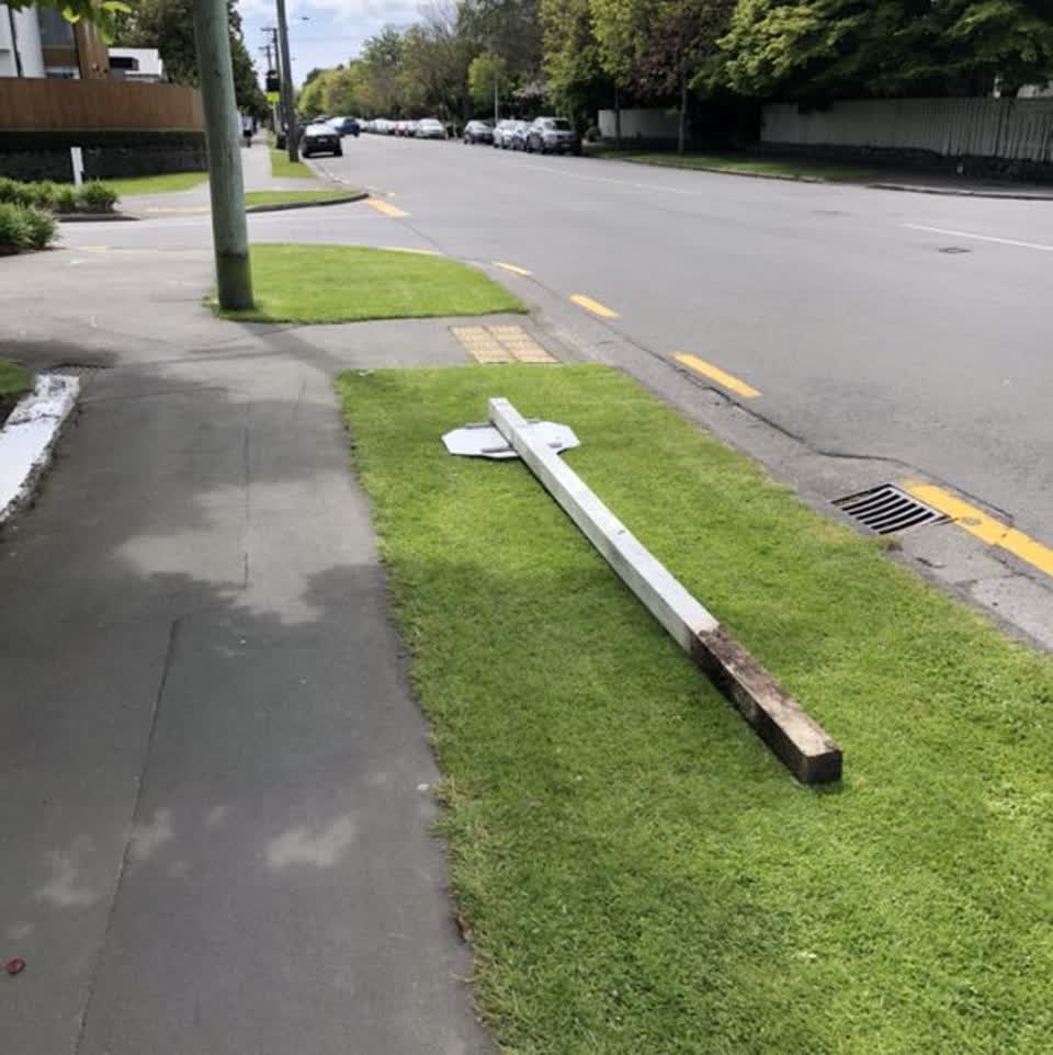 The photograph attached to this roading/streets report