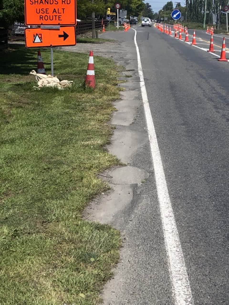 The photograph attached to this roading/streets report