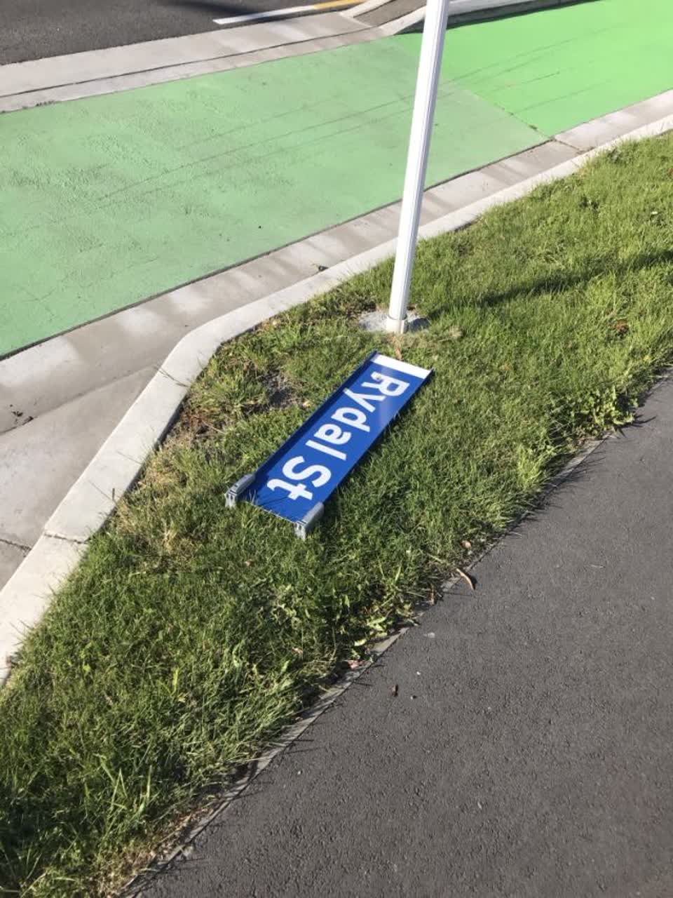 The photograph attached to this roading/streets report