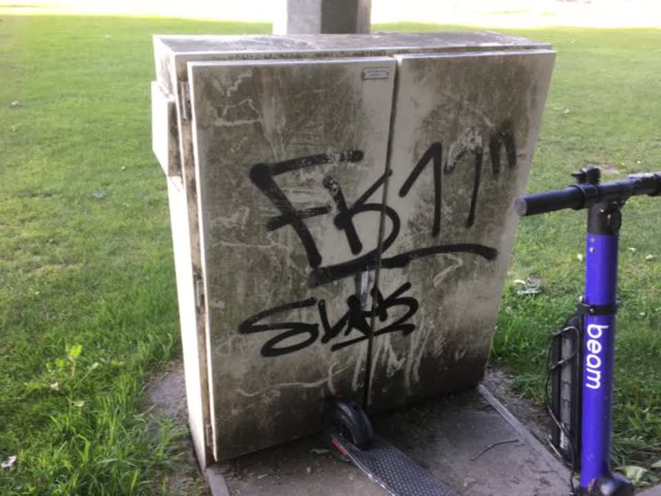 The photograph attached to this graffiti report