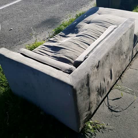 Rubbish/Recycling, a report photo