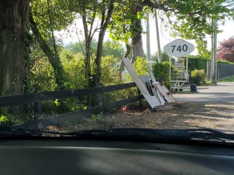 Rubbish/Recycling, a report photo
