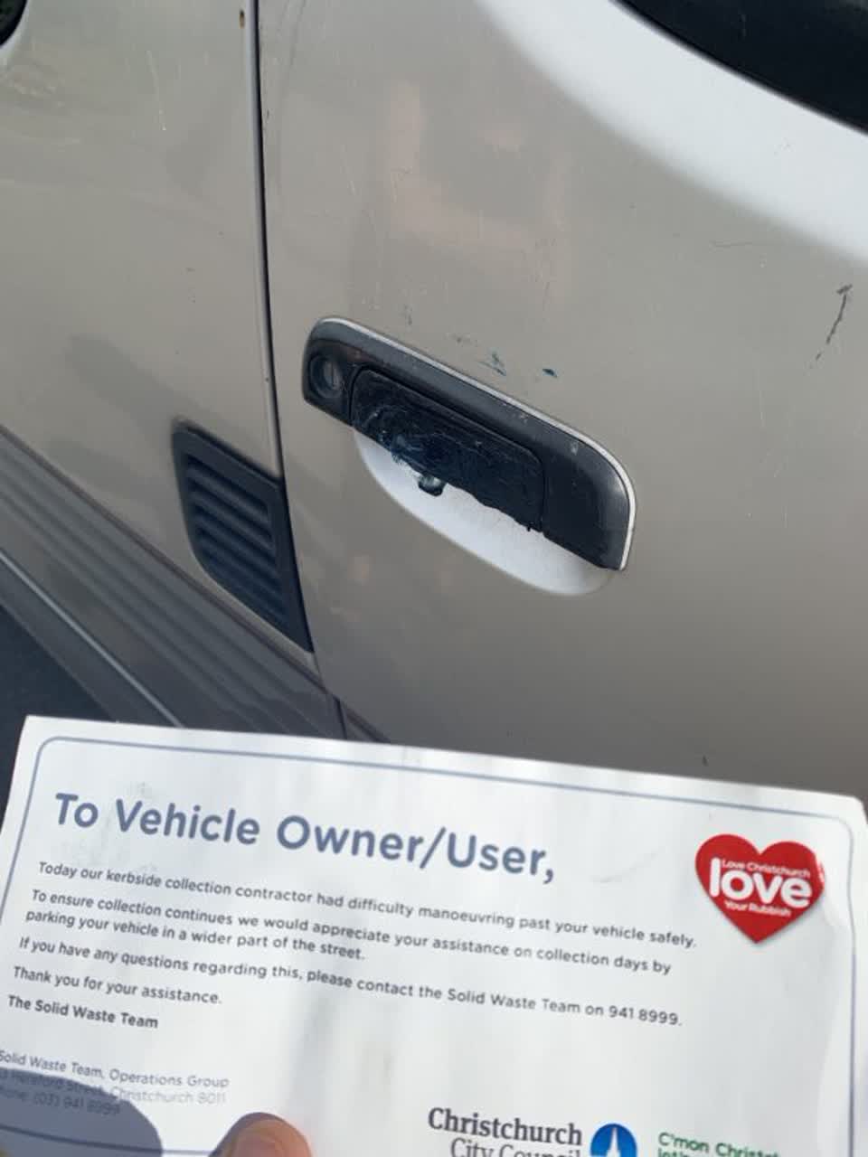 The photograph attached to this rubbish/recycling report