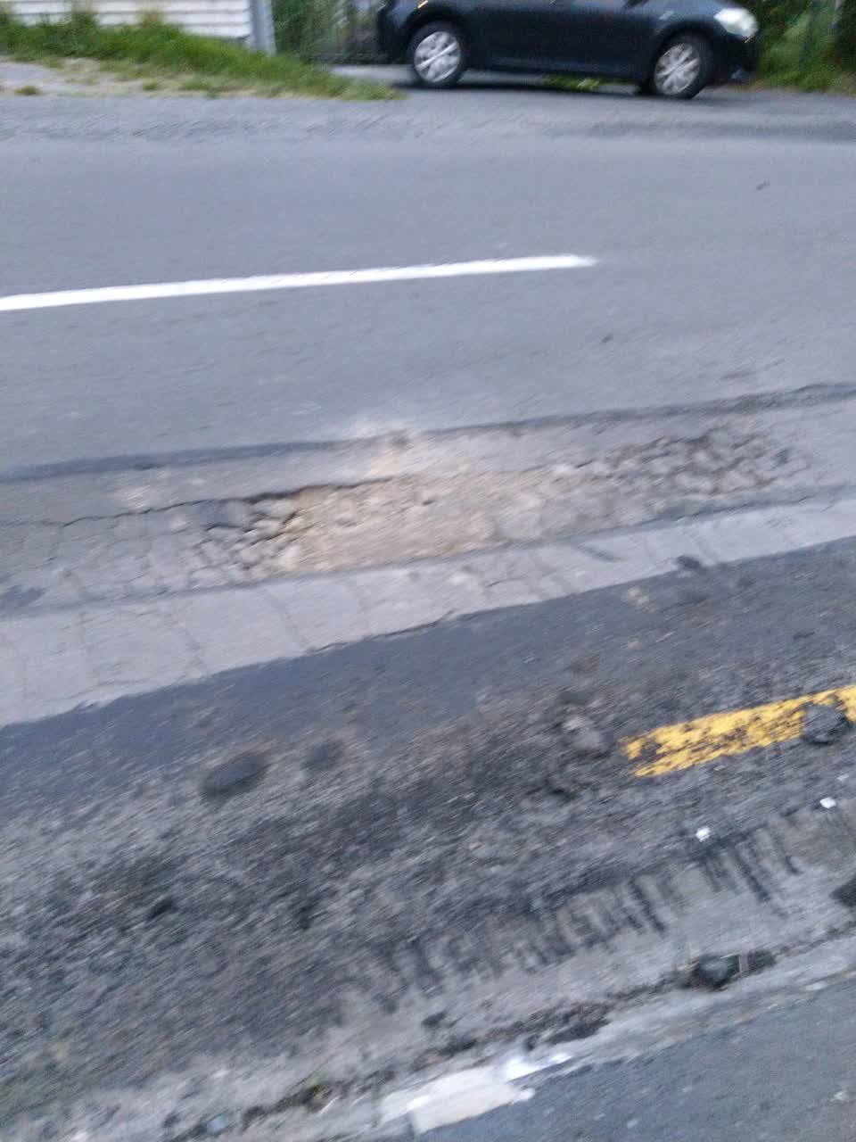 The photograph attached to this roading/streets report