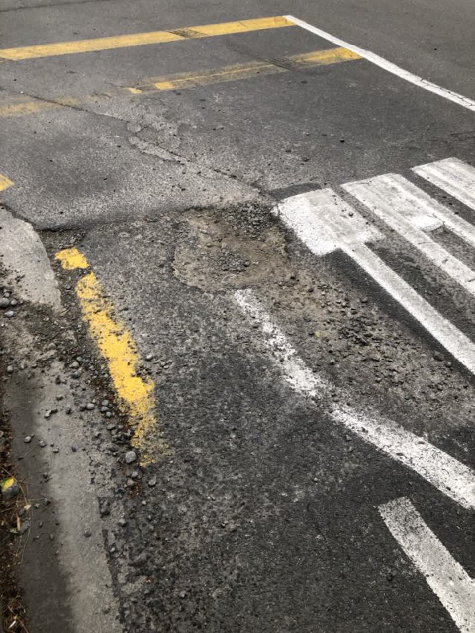 The photograph attached to this roading/streets report